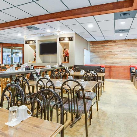 Howard Johnson By Wyndham Enderby Motel Dış mekan fotoğraf